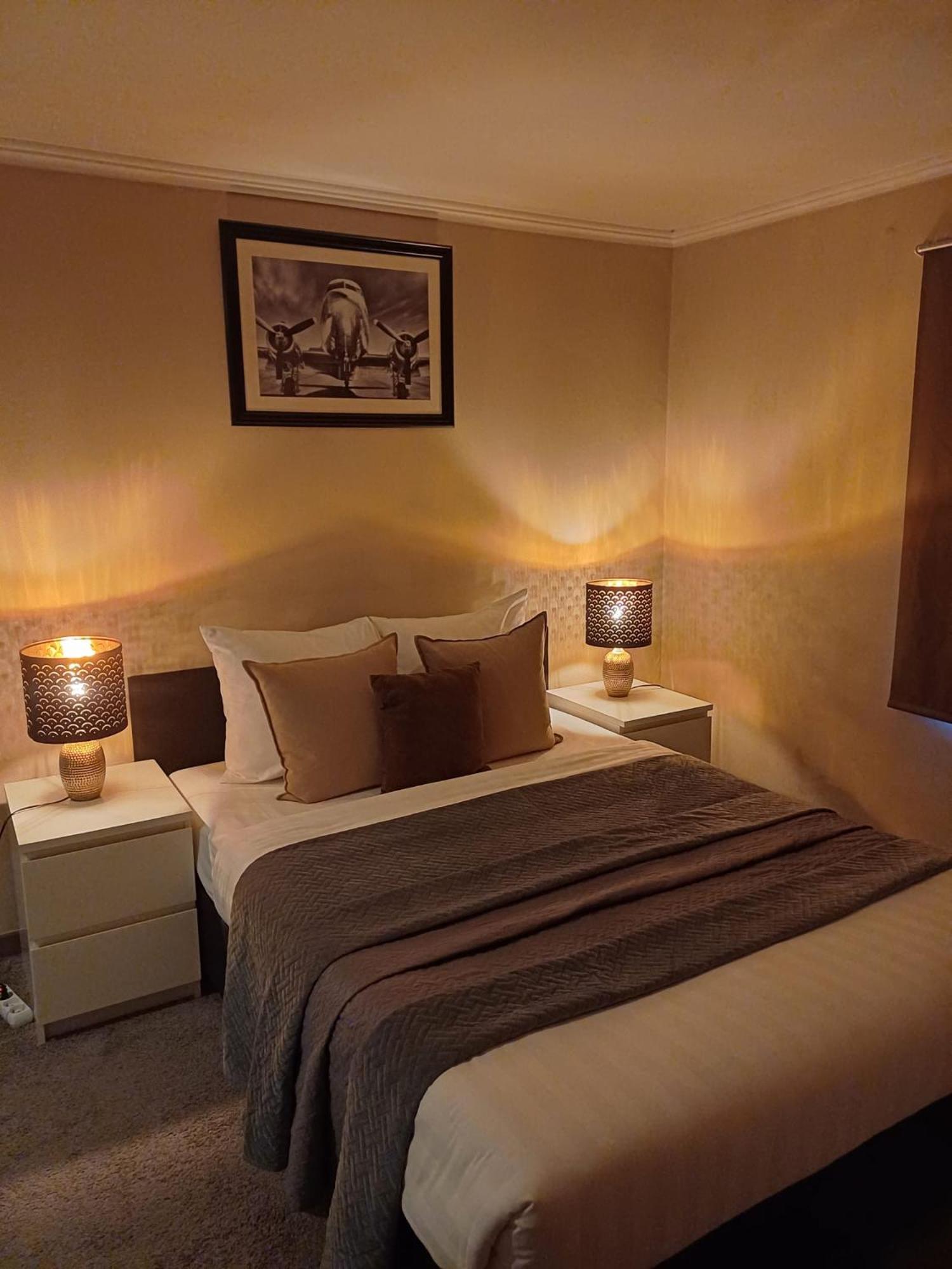 Park Hotel Airport Charleroi Zewnętrze zdjęcie