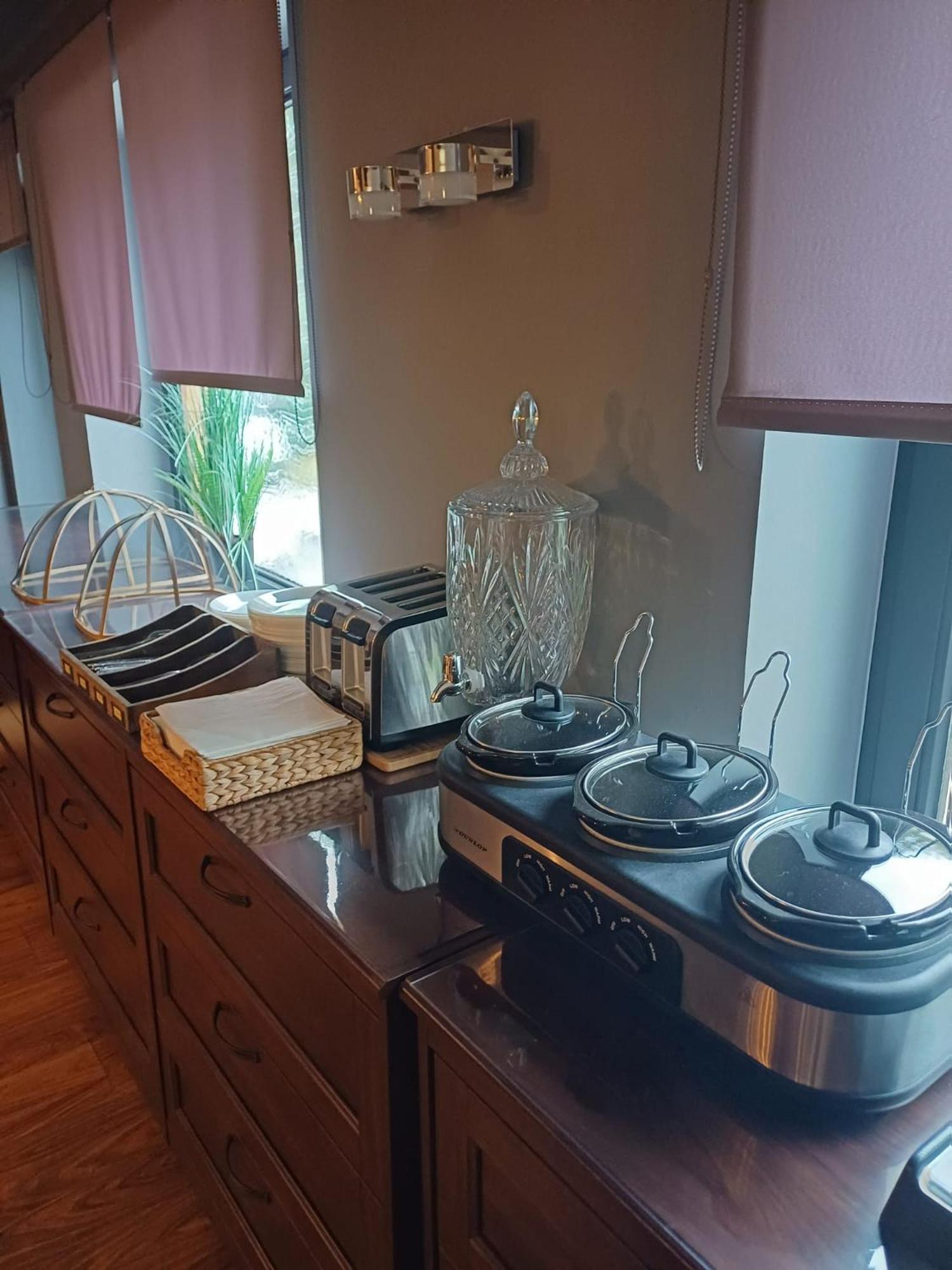 Park Hotel Airport Charleroi Zewnętrze zdjęcie